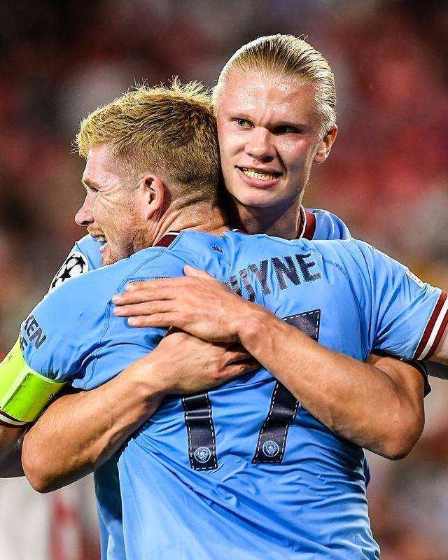 C罗白宫晒自拍照，与因凡蒂诺、马斯克等人同框（C罗在白宫发自拍，和因凡蒂诺、马斯克等人同框）