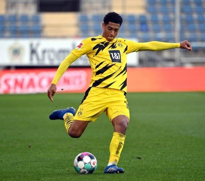 法媒：加扎尔在没资格的情况下代表里昂出战欧联被欧足联调查（法媒称欧足联立案调查：加扎尔疑无资格仍为里昂出战欧联）