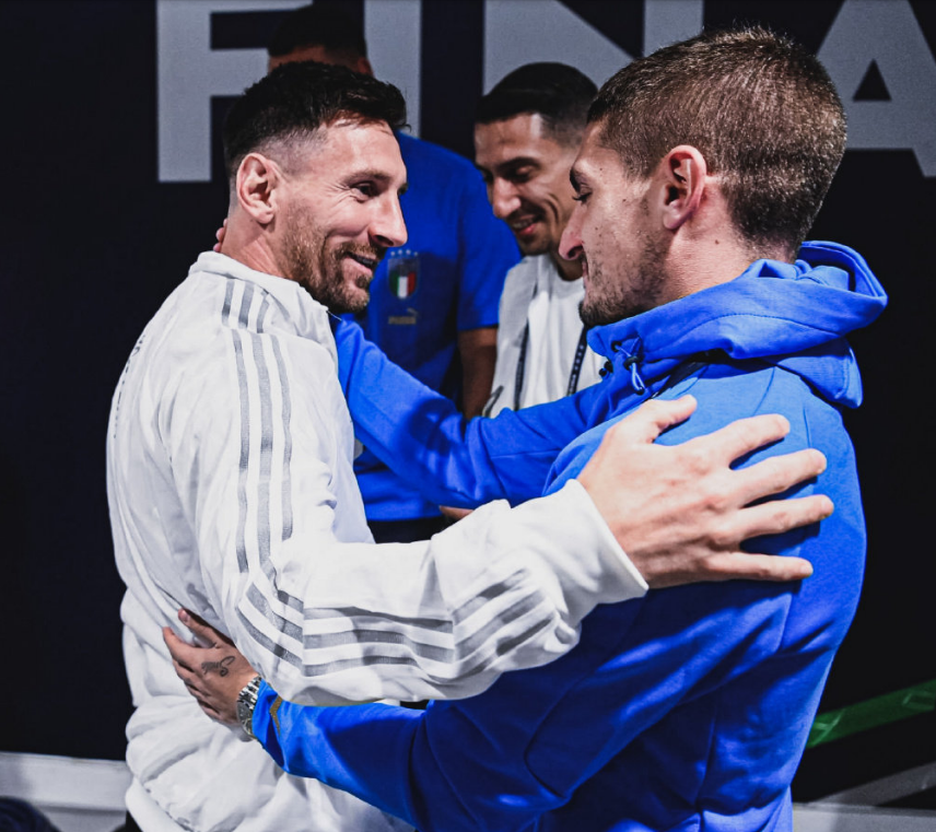 国足选帅时间线：9月5日公开选聘，今日邵佳一出任新帅（国足选帅进程回顾：9月5日启动公开选聘，邵佳一今日正式上任）