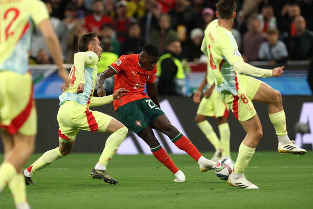 早报：曼联1-1西汉姆，米兰0-1拉齐奥意杯出局