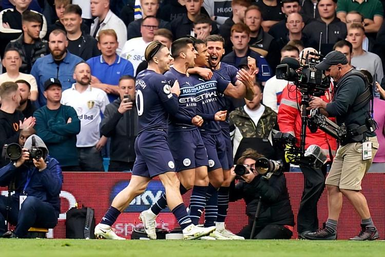 大连英博向上海海港发贺信：祝贺海港夺得2025赛季中超冠军