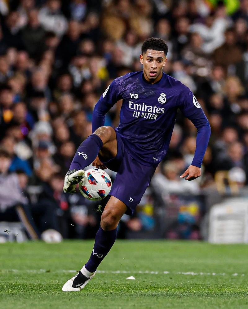 佩德里：我必须提高进球能力，我哥还给我定了赛季进球目标