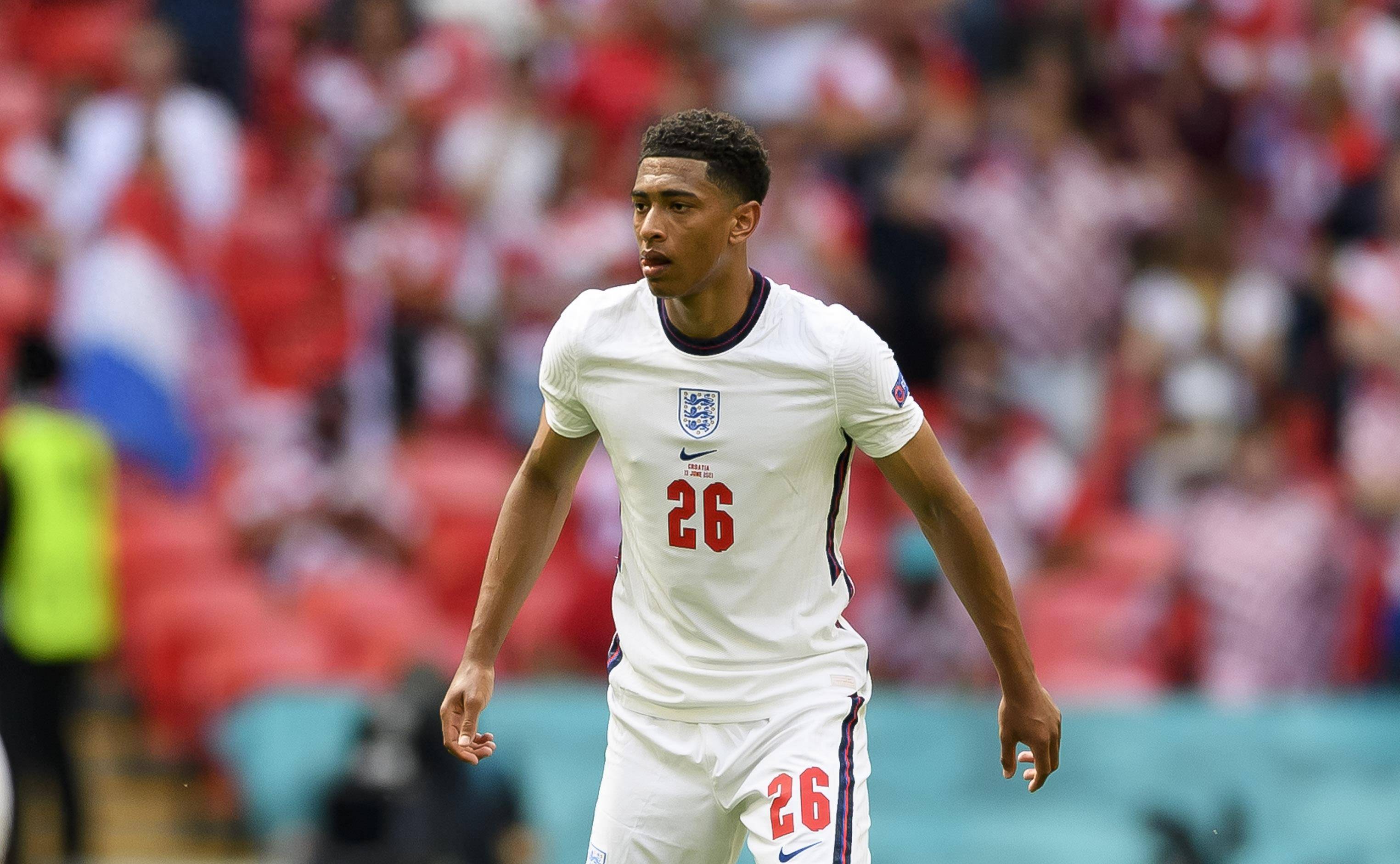 辽超总决赛：大连队4-0本溪队夺冠，王宏有、王跃皓分别双响