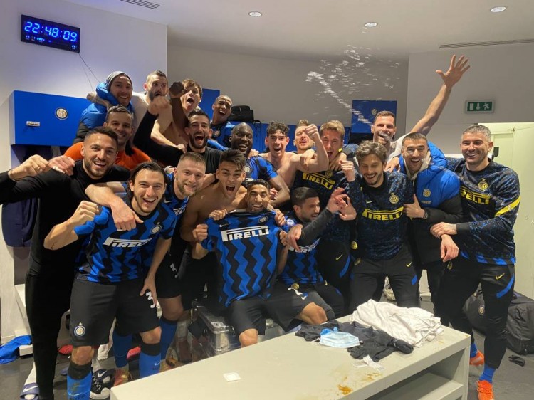 卡里乌斯：在红军时本应投入更多训练；希望能成年轻球员榜样（卡里乌斯自省：效力利物浦时训练投入不足，盼成为年轻球员榜样）