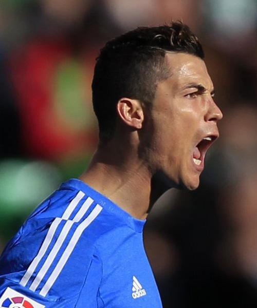 记者：水晶宫相信利物浦是唯一真正想冬窗签格伊的俱乐部